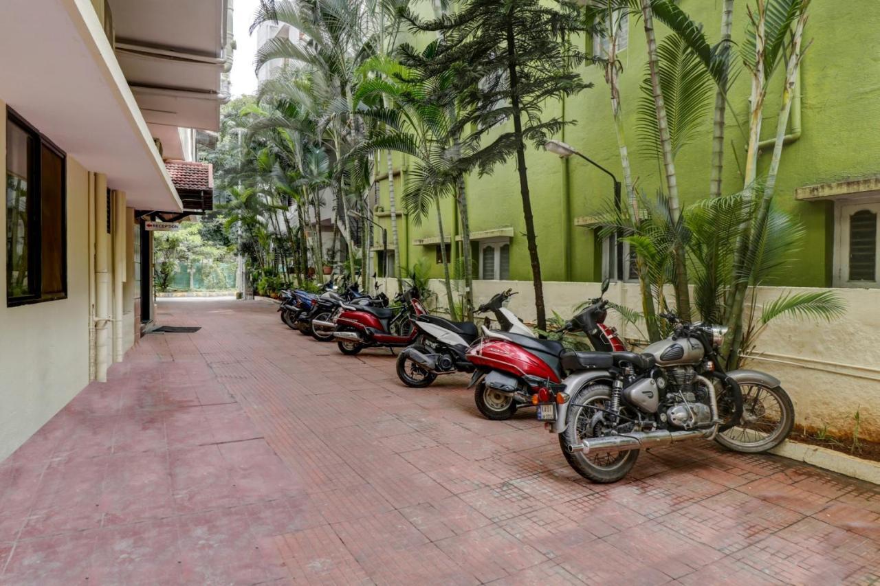Hotel Compact Green View Near Nexus Mall Koramangala Bengaluru Kültér fotó